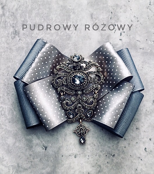 Brosza  świąteczna z ogromnym kamieniem NEW Pudrowy Różowy