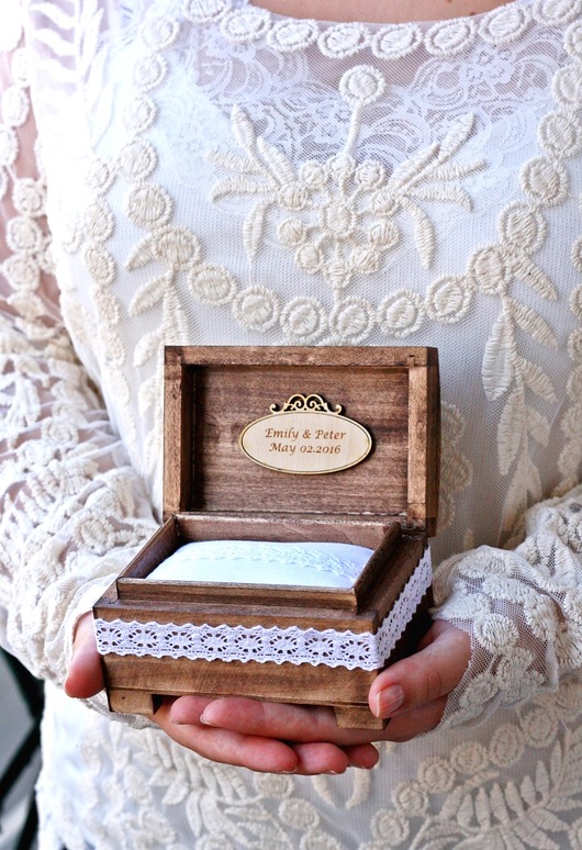 dodatki ślubne Kuferek ślubny na obrączki - PERSONALIZACJA