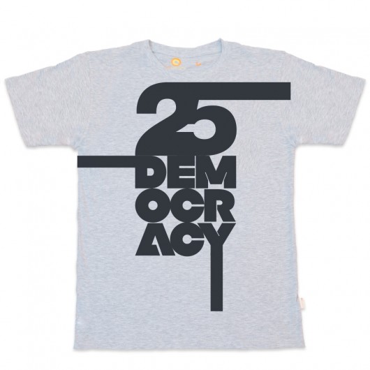 25 Democracy Grey odCZAPY odCZAPY