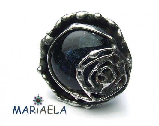 DICHRON POD OCHRONĄ MARIAELA