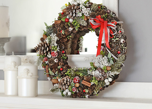 duży wianek na drzwi "chrismas time" ci sza