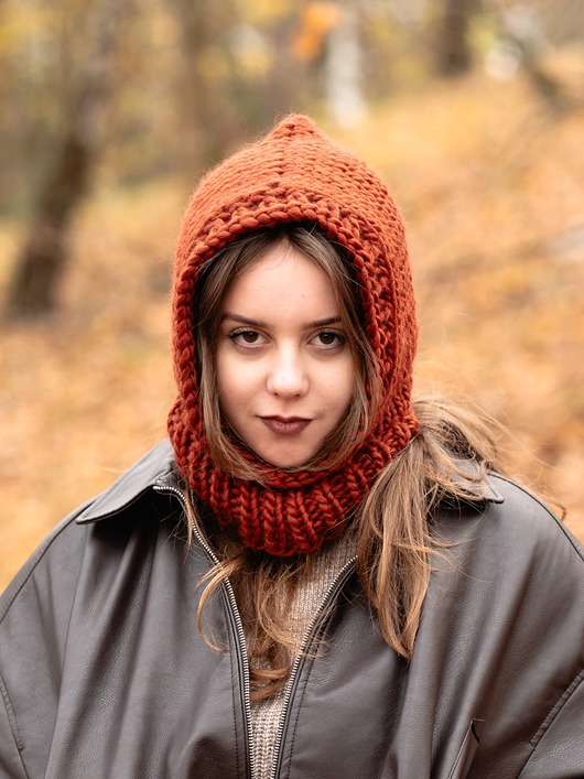 czapki damskie Wełniany kaptur PERUVIAN WOOLY balaclava rudy brąz