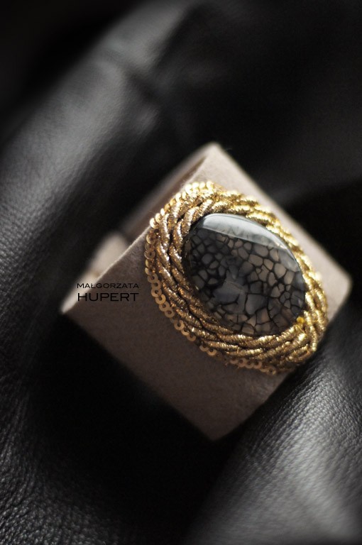 Beige with gold FlowerFelt Design