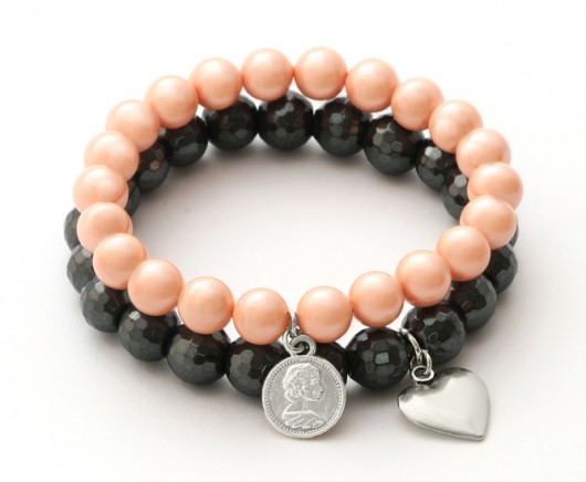 Hematite & salmon pearl set with pendants. Lavoga