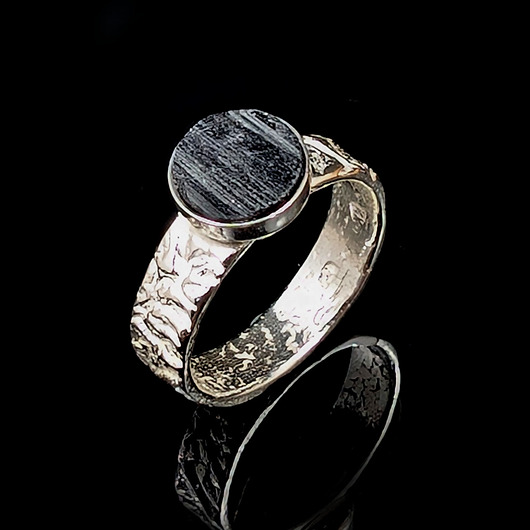 pierścionki srebrne Pierścionek Srebrna kora z czarnym turmalinem