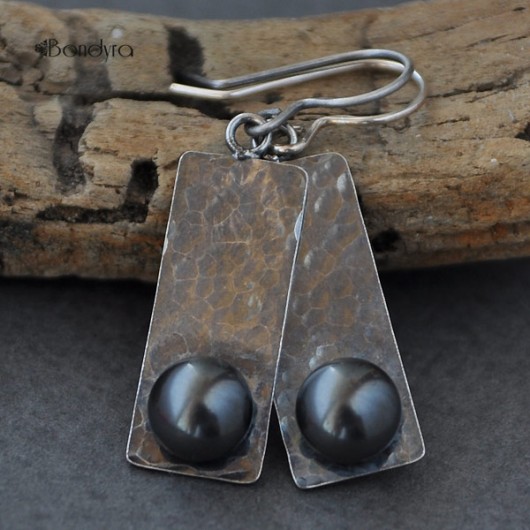 Gunmetal Bondyra Design