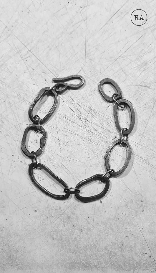 bransoletki srebrne Bransoleta srebro kute ręcznie, oksydowane, 20,5cm