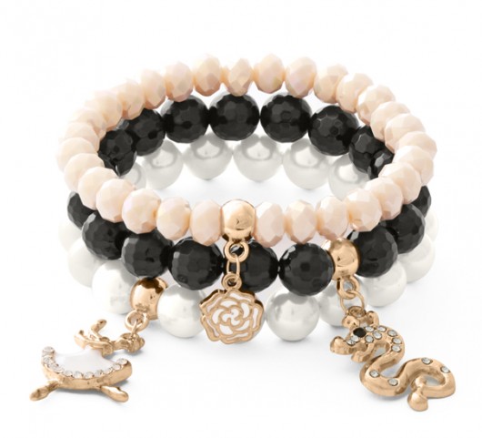 White pearl, black onyx & cream crystal set. Lavoga