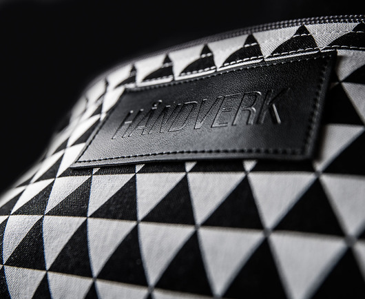 Nerka z serii GEOMETRY.Black triangles Handverk