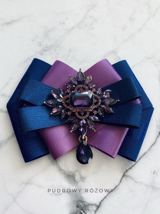 broszki Niesamowita Brosza z fioletowym kryształem New