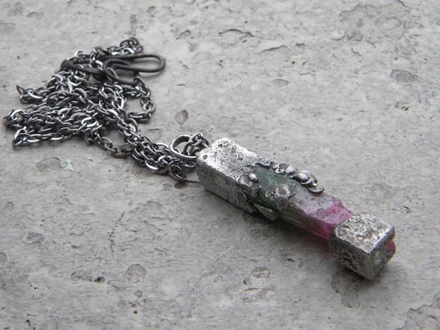 wisiory Kloc z kwarcem - naszyjnik