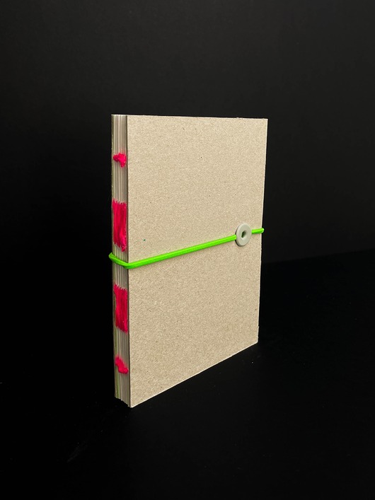 notatniki i albumy Notes  gładki zamykany na gumkę Fluo Green/Pink mini