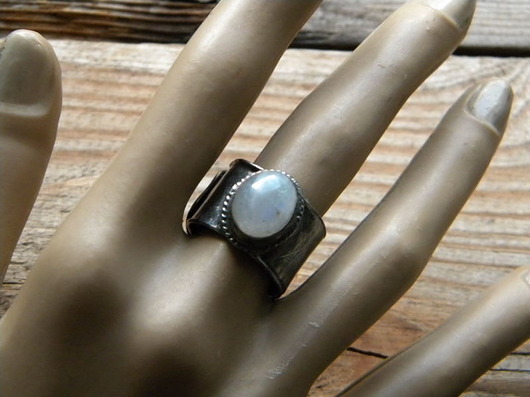 Roman Ancient Ring ;) kamień księżycowy Beata Trotter