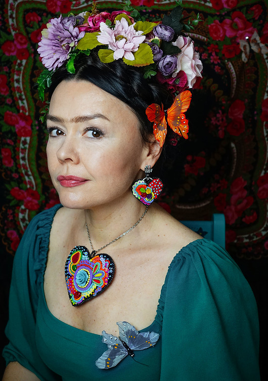 Kolekcja Frida - kolczyki kolorowe serca Mró Soutache
