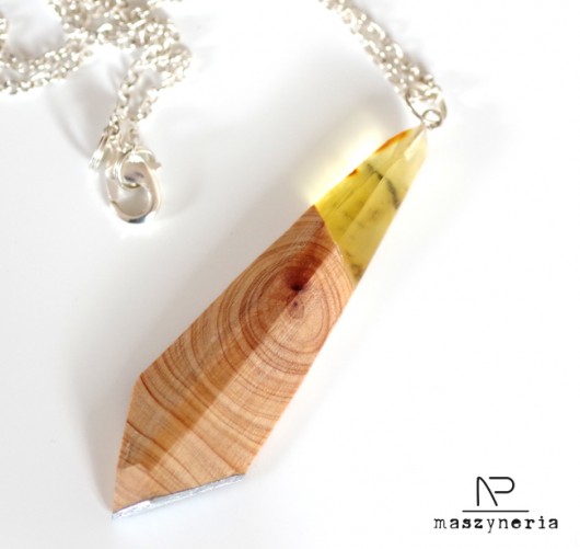 Wood&Amber Wisior Geometryczny Cyprys Maszyneria