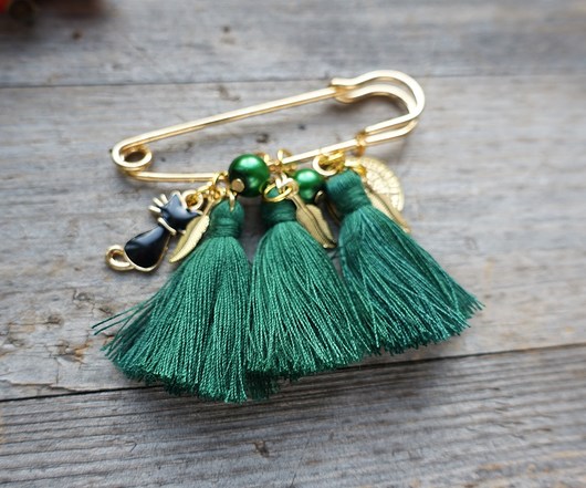 Boho Love -broszka z chwostami Mró Soutache