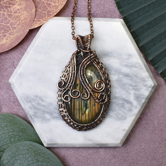 wisiory Miedziany wisiorek wire wrapping z labrdorytem #428