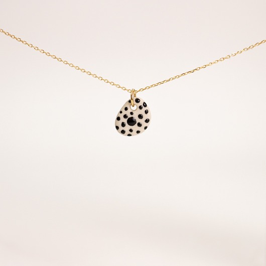 wisiory Wisiorek ceramiczny black dots