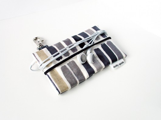 etui na telefon dotty spots