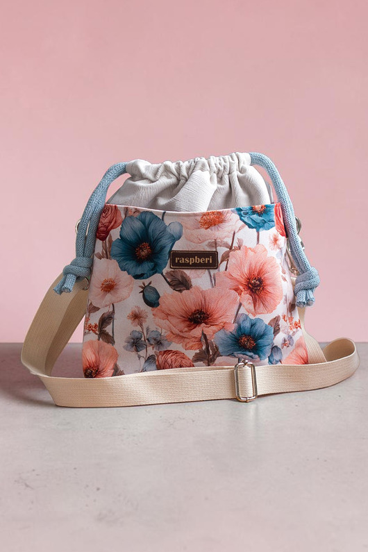 torebki mini Listonoszka z kominem z weluru ecru w kwiaty handmade, unikat
