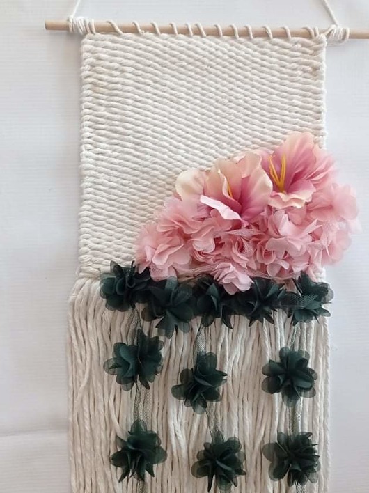 makramy Makatka z kwiatami makrama zwisające kwiaty