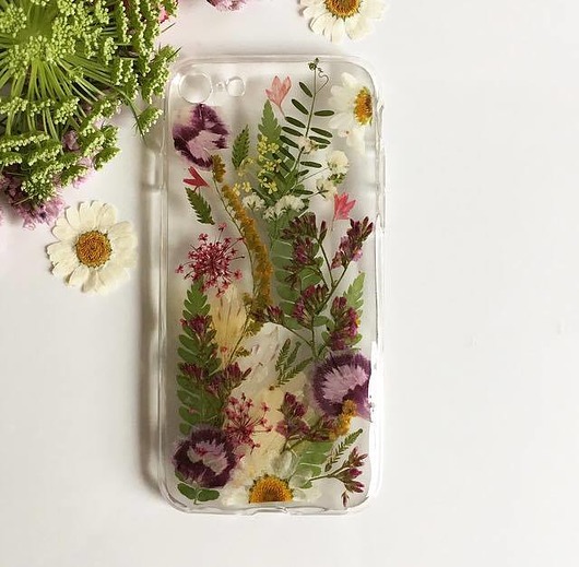 Etui na telefon w dżunglowym klimacie fernandfelt