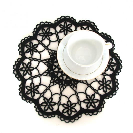 ażurowa serwetka filcowa czarna śr.30cm home variety