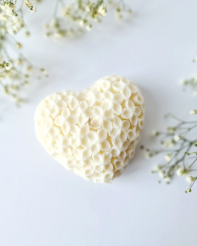 świeczniki i świece Świeca sojowa Flower heart
