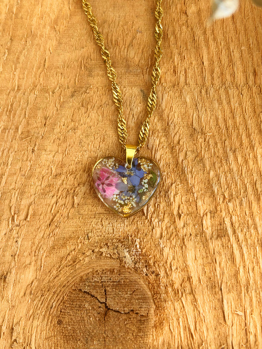 złote naszyjniki Piękny naszyjnik Serce z prawdziwymi kwiatami