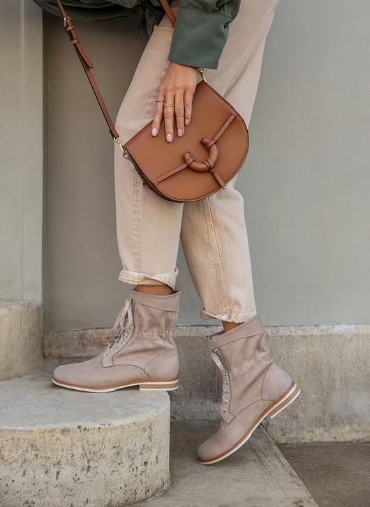 botki damskie BOTKI SZNUROWANE WORKERY - SKÓRA NATURALNA - MODEL 424 - KOLOR LATTE