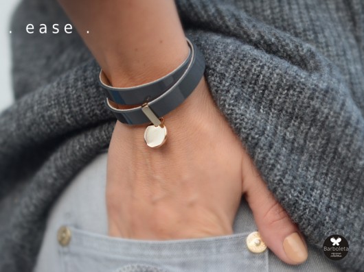 .easy. grey ring gold barboleta