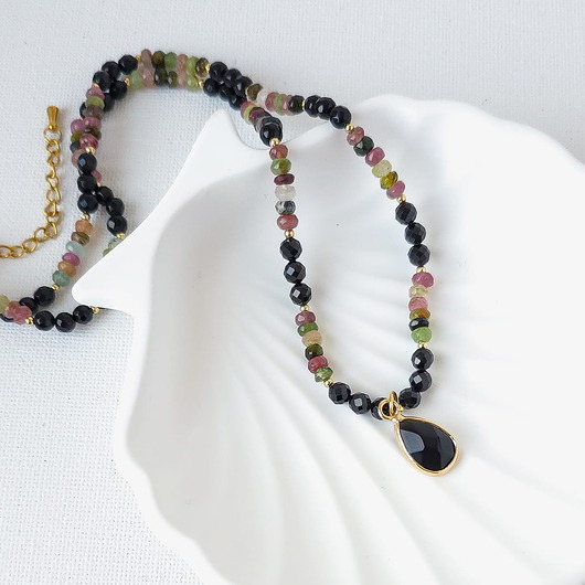 korale Naszyjnik z kamieni naturalnych: turmalin, spinel
