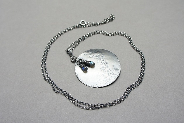 wisiory Ful moon vol. 2 - naszyjnik