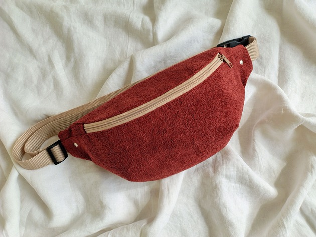 saszetka nerka Damska nerko-torebka.