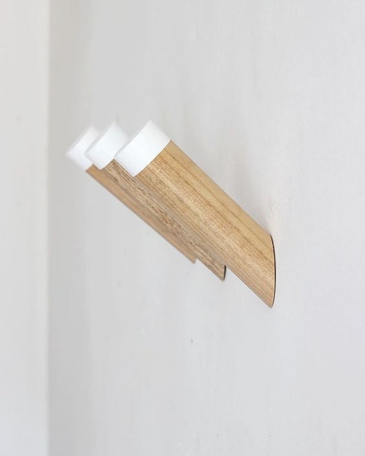 Drewniany wieszak circle white Little Wood Bunny