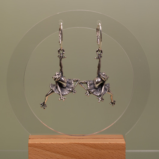 kolczyki srebrne Kolczyki srebrne żaby baletnice