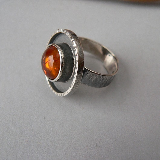 pierścionki srebrne Pierścionek -zamówienie-bursztyn-