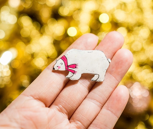 przypinki Przypinka z niedźwiedziem polarnym