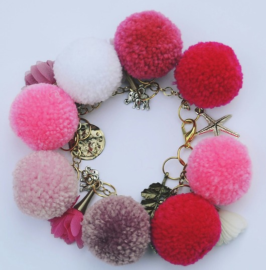 Pink,bransoletka z pomponow. Lovekulkowe