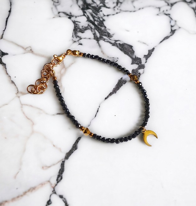 bransoletki z kamieni naturalnych Ochronna bransoletka: lunula & czarny turmalin w pudełku jubilerskim