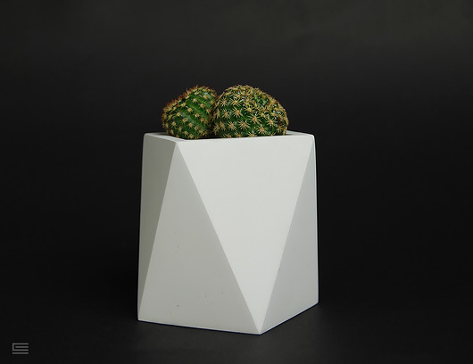 Doniczka betonowa Ikosahedron 1 MANUFAKTURA BETONU