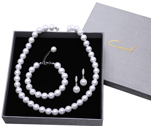 komplet biżuterii  Komplet biżuterii perły, cyrkonie, srebro 925