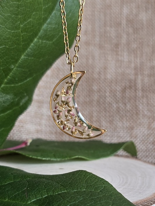 wisiory Wieczne kwiaty złoty wisiorek złota zawieszka księżyc wrzos