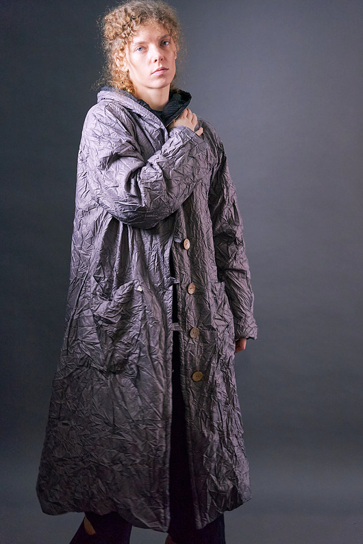 płaszcze damskie Ocieplany płaszcz impregnowany plisowany/gnieciony