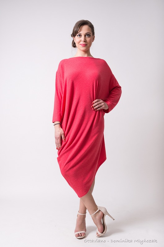 Sukienka oversize POWER WOMAN czerwona Plus Size OTTAVIANO Dominika Mlynczak