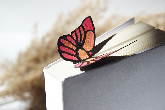 zakładki do książek Zakładka do książki "On Paper" Kolorowy Motyl