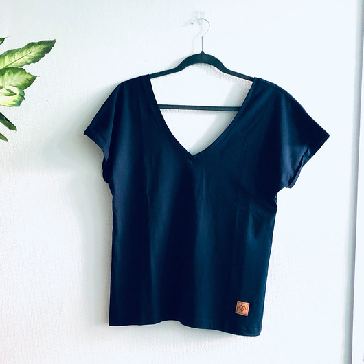 t-shirt damskie Tiszert z dwustronnym dekoltem - granatowy