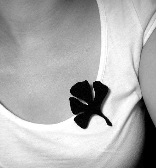 felt leaf...  felt label