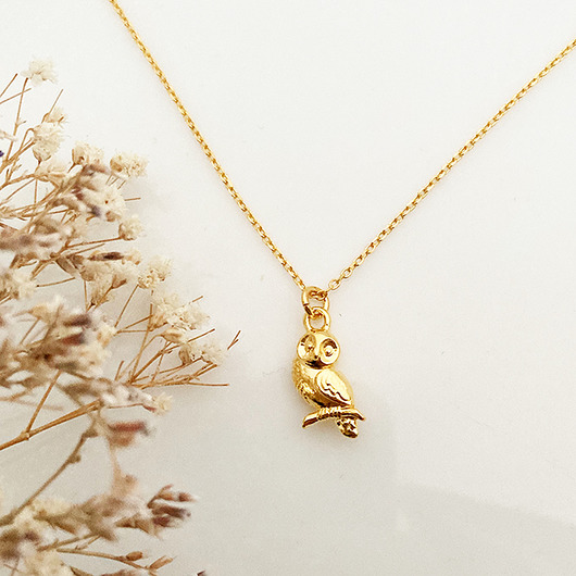 Naszyjnik z sową, złota sowa zawieszka Anemon Atelier