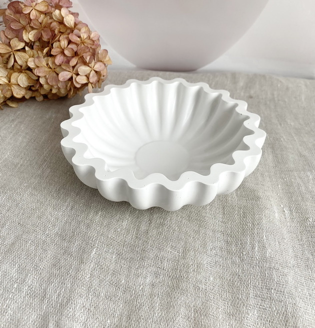 świeczniki i świece Podstawka/ misa dekoracyjna z gipsu średnica 155mm, wysokość 38mm